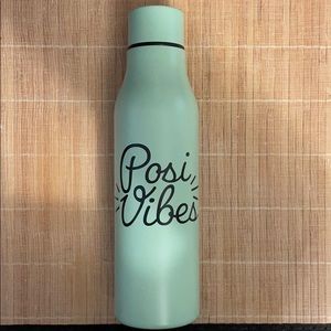 Double wall stainless water bottle.